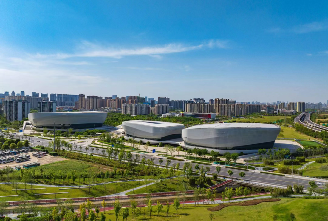 “链”动全球绿色合作丨成都市绿色低碳发展协会成为这场国际光储盛会协办单位